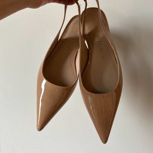 Stuart Weitzman pointed toe flat - size 8